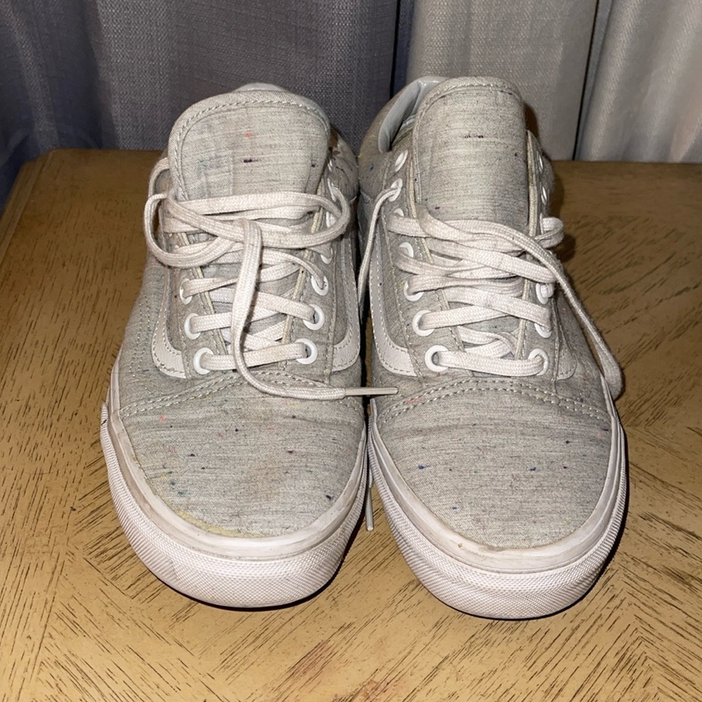 VAN'S OFF THE WALL